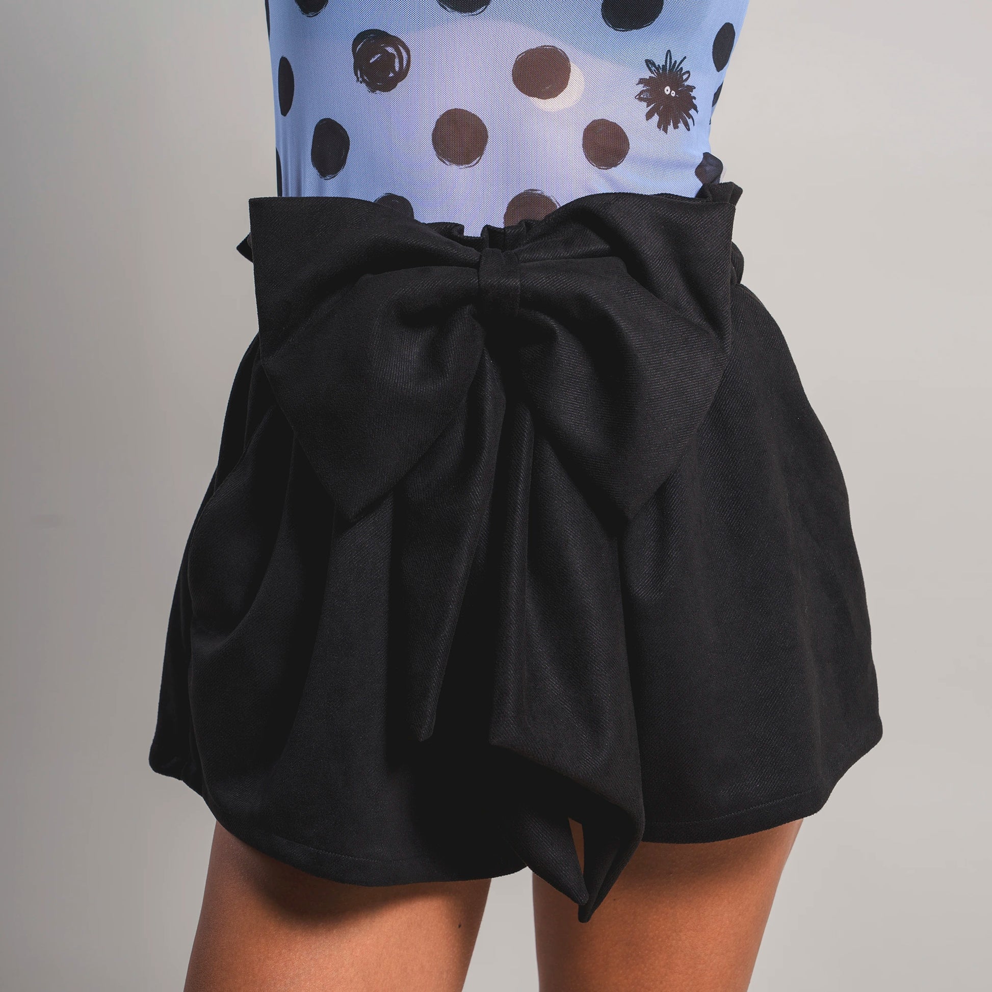 MINI SHORT MOÑO NOCHE