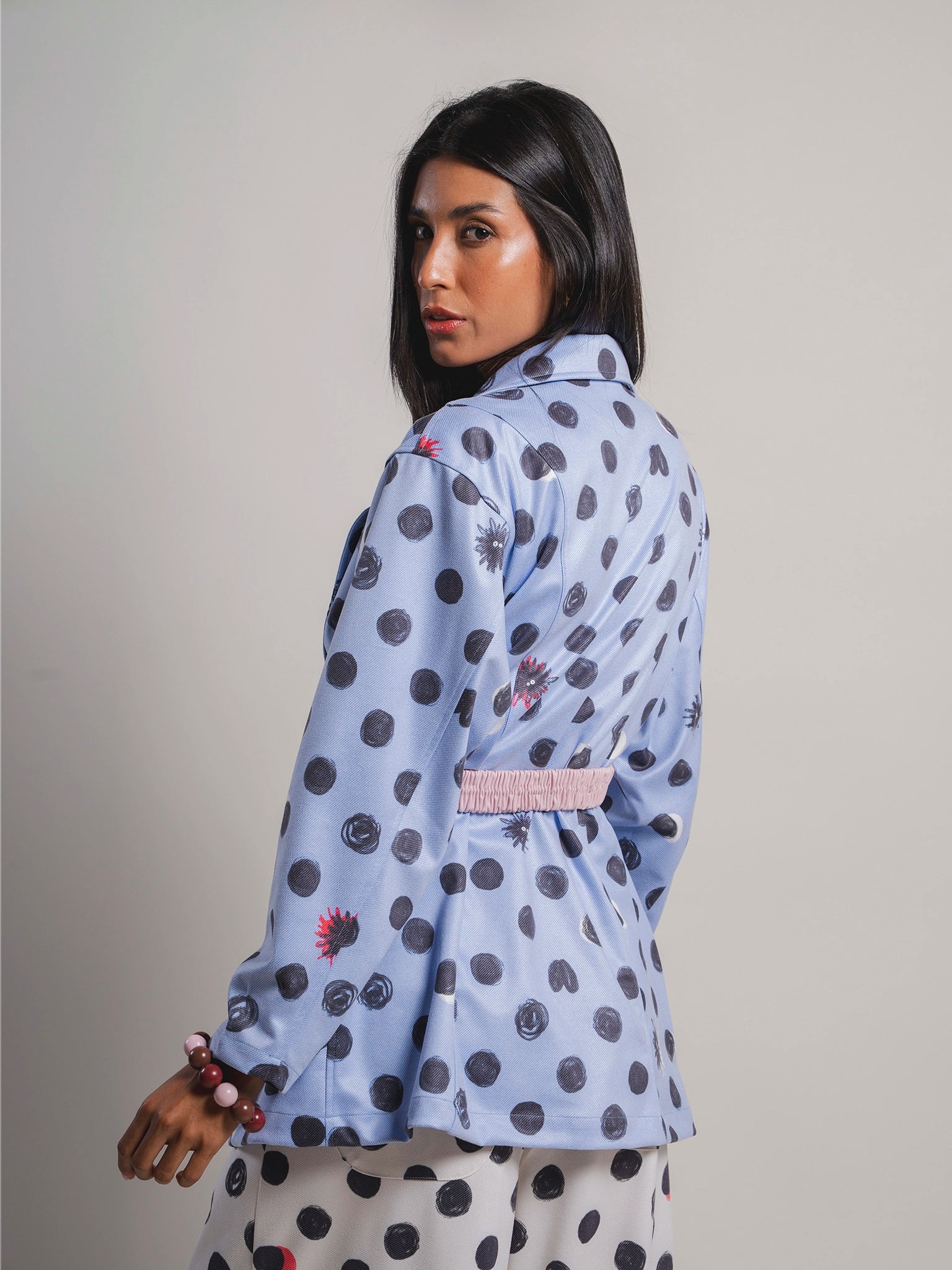 SOBRETODO ENTRE SOMBRAS