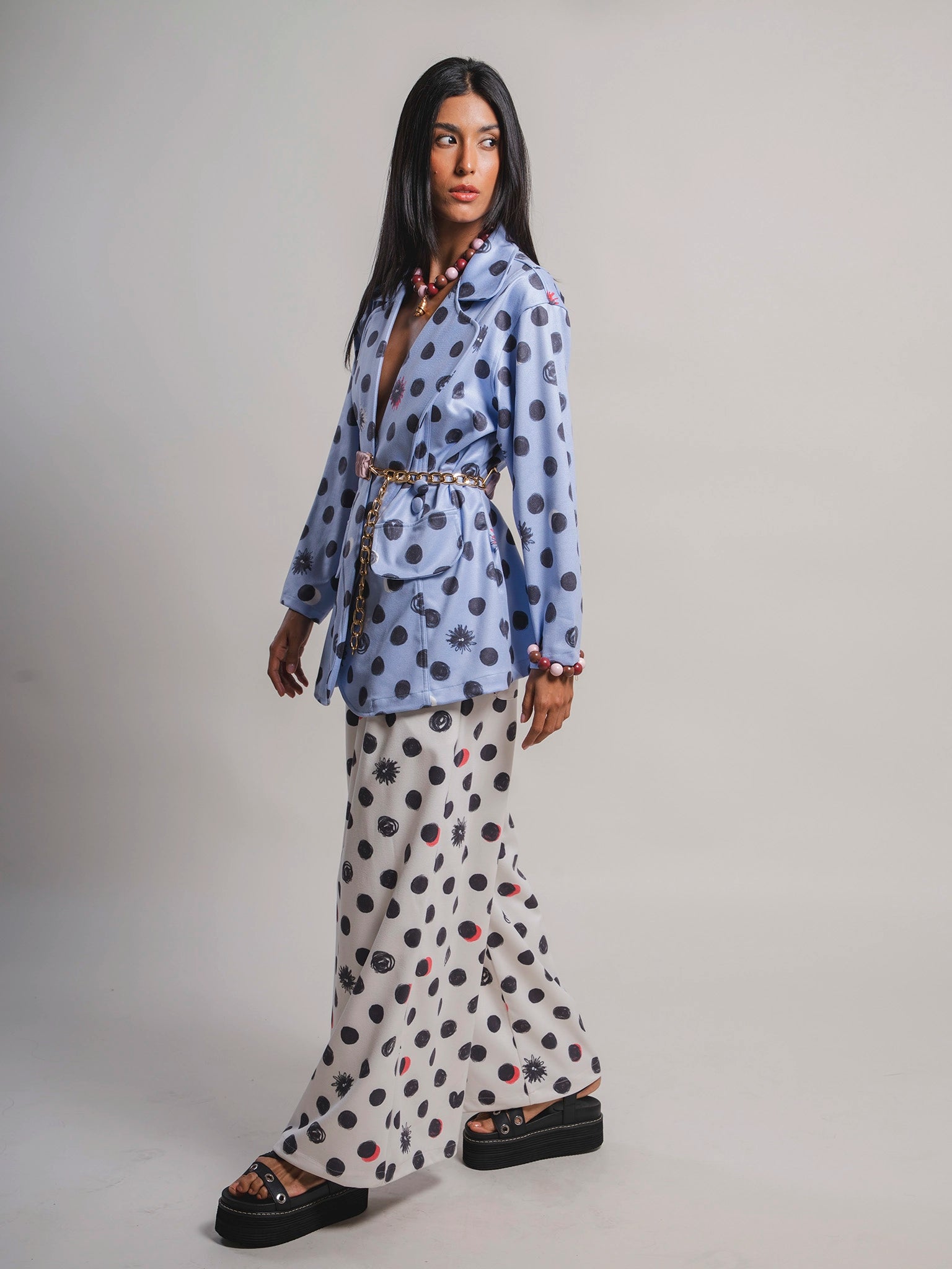 SOBRETODO ENTRE SOMBRAS