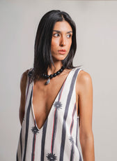 Mini Vestido Fragmentos, vista trasera completa — espalda en V y estampado de rayas