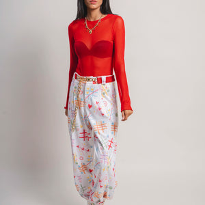 PANT BOTA PUÑO ENTRE RISAS Y TRAZOS