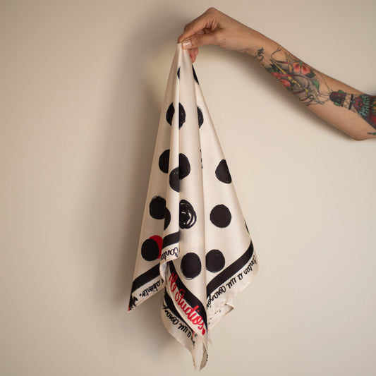 PAÑOLETA ENTRE SOMBRAS