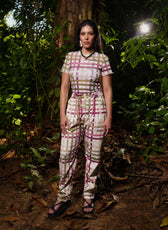 Pant Victoria estilizado con la camiseta a juego, look completo frontal – Ale Ardila Studios