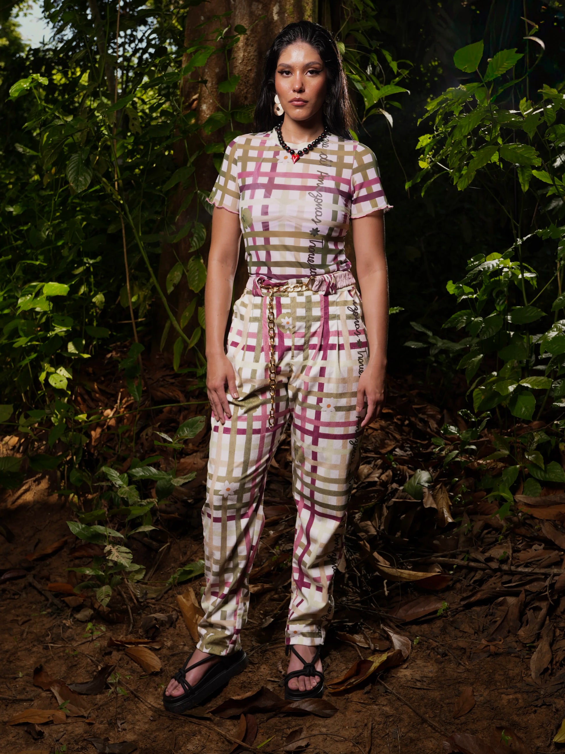 Blusa Malla Victoria manga corta estilizada con el pant a juego, look completo – Ale Ardila Studios
