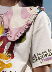 Detalle del volante lila y el estampado del Cuello Cielo Amazónico – Ale Ardila Studios